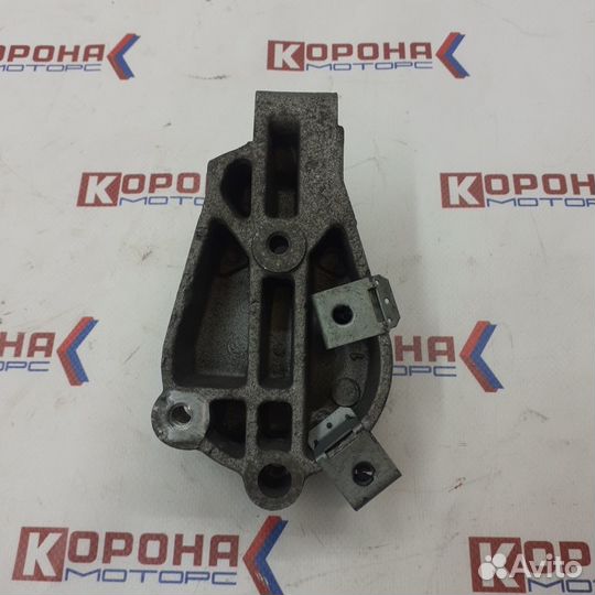 Кронштейн насоса гидроусилителя chevrolet cruze