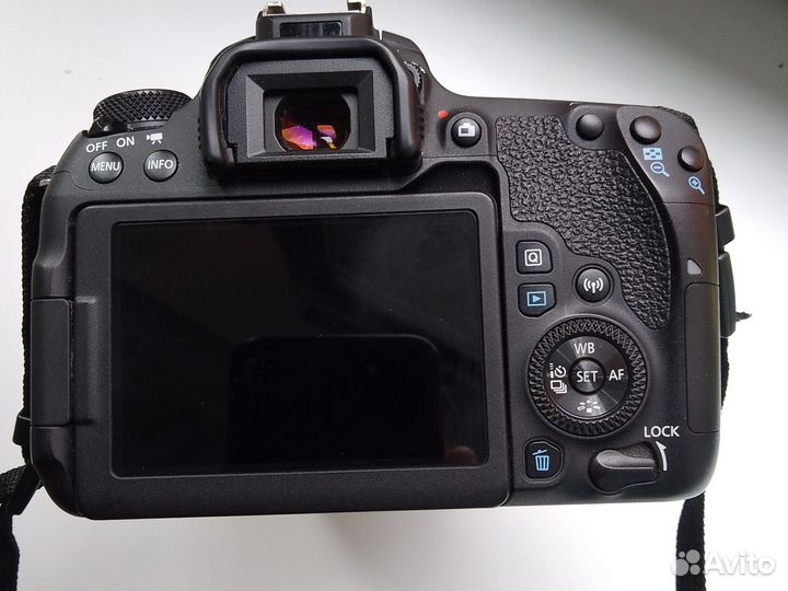 Canon eos 77d