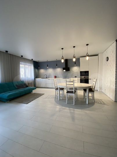 3-к. квартира, 102 м², 2/8 эт.