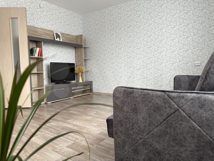 2-к. квартира, 57 м², 3/16 эт.