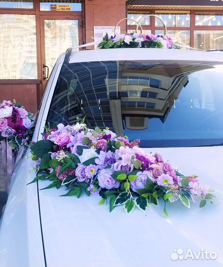 Свадебное украшение на автомобиль