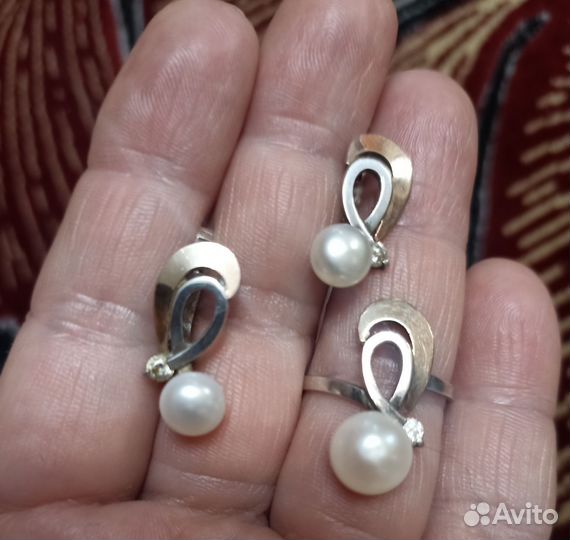 Серебряные серьги и кольцо