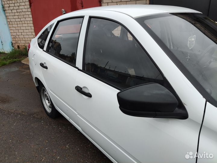 LADA Granta 1.6 МТ, 2015, 123 000 км