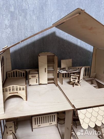 Домик кукольный деревянный
