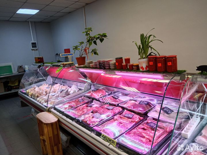 Магазин мяса, колбас и полуфабрикатов