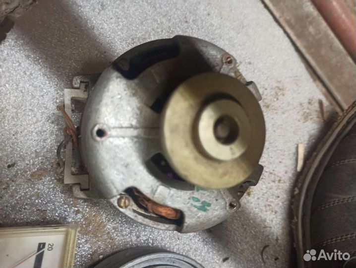 Запчасти от катушечного магнитофона