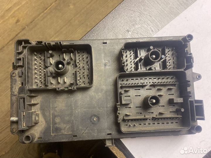 13222782 Блок предохранителей Шевролет Круз