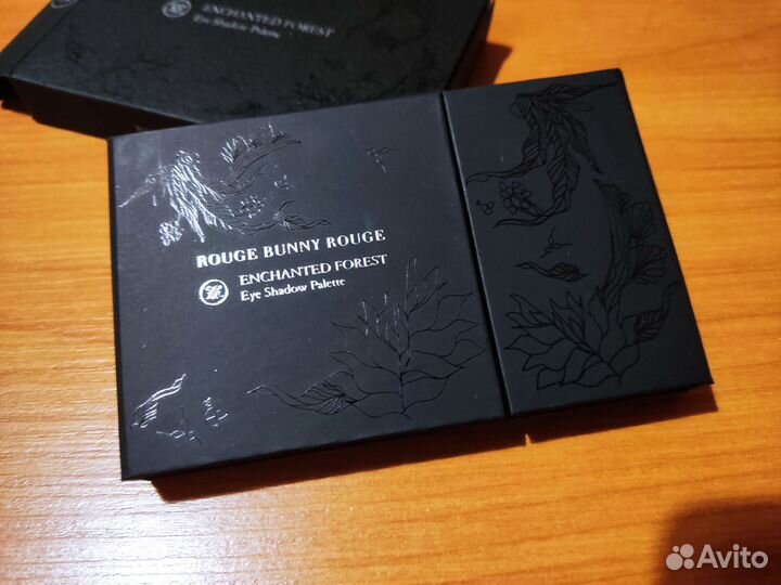 Палетка теней Rouge bunny rouge