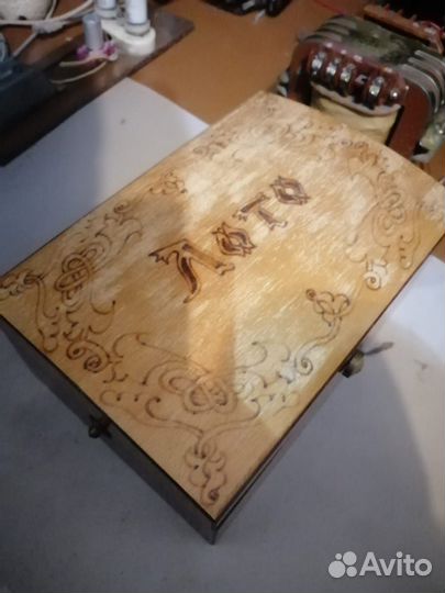 Деревянная шкатулка большая