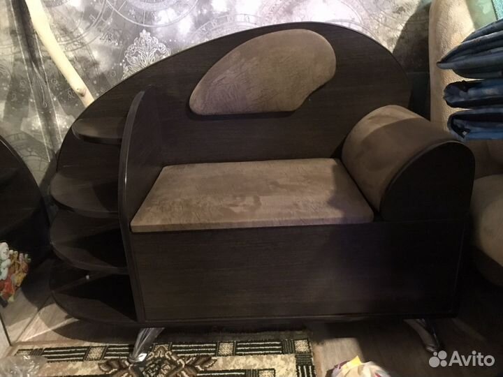 Обувница с сиденьем и ящиком