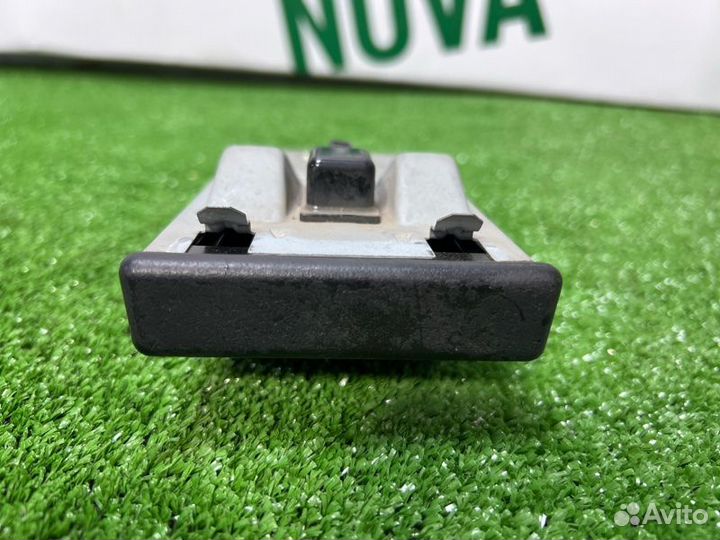 Пепельница Nissan Almera N16 1.5 QG15 2005