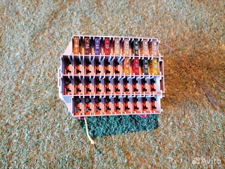 Блок предохранителей 9162439 Volvo V70 XC70 SW SZ