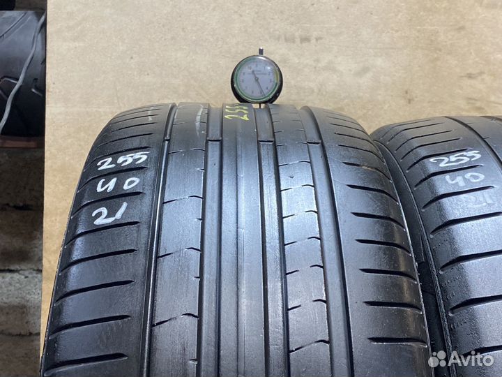 Pirelli P Zero PZ4 255/40 R21