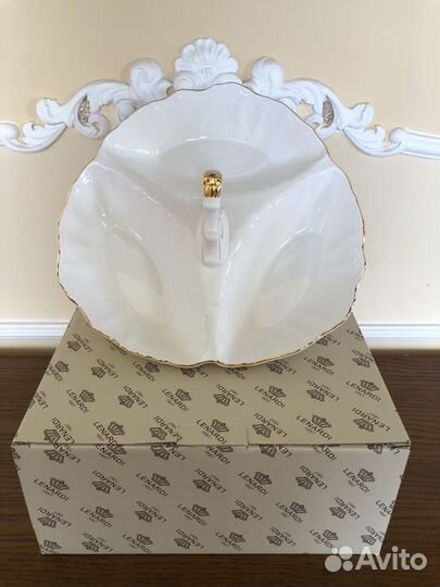 Манежница фарфоровая