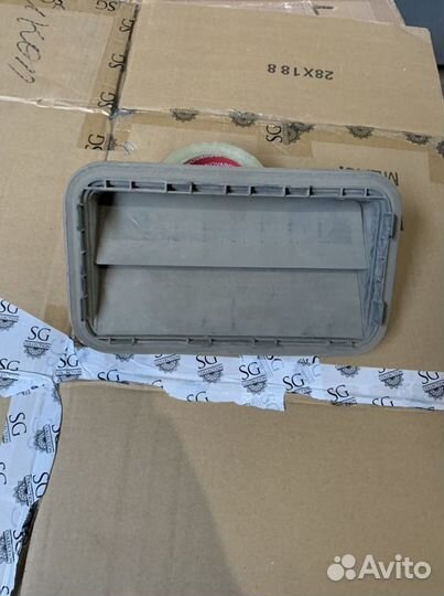 Клапан багажного остека Toyota Camry 40 06-11 гв