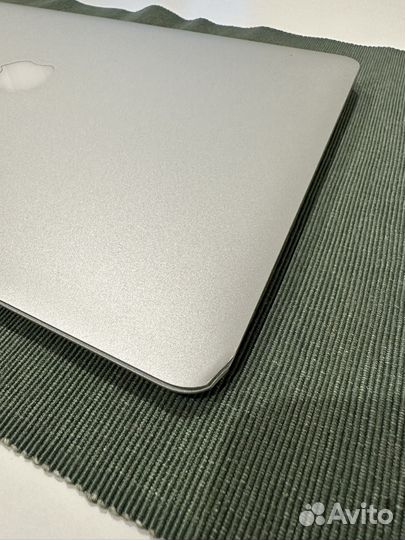 Macbook air 13 early 2015