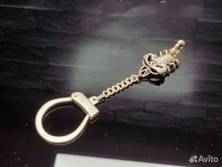 Серебряный брелок Скорпион 925 пробы массой 14.2 г