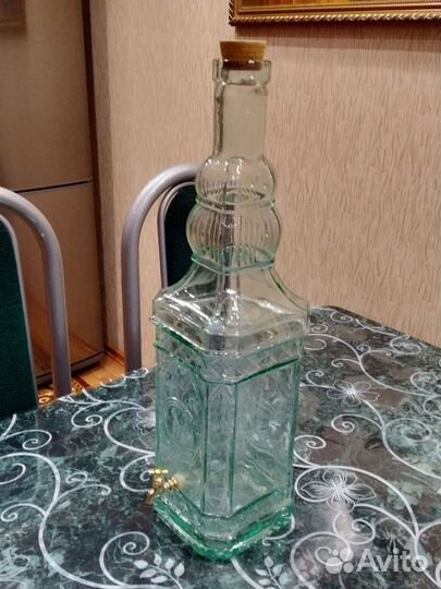 Графин стекло винтажный резной с краником