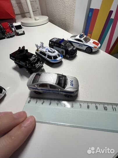 Игрушечные машинки
