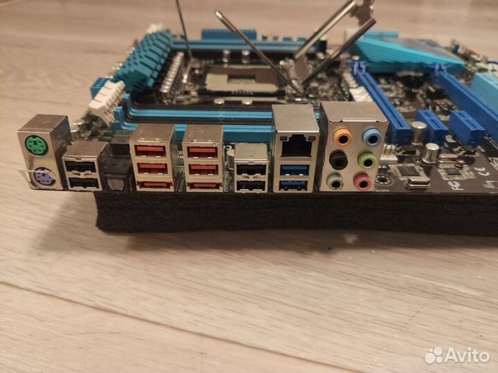 Материнская плата asus 2011