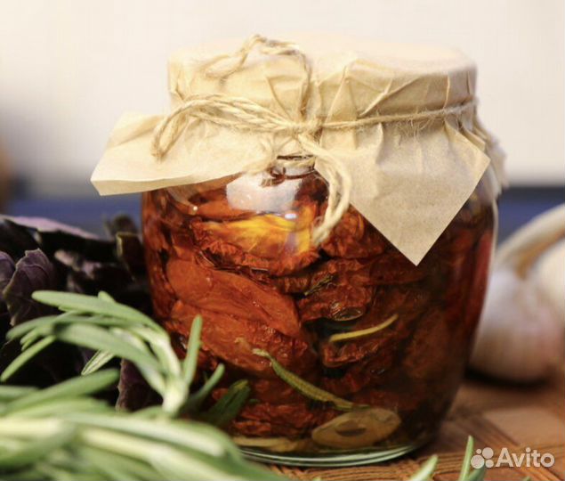 Вяленые помидоры, сливы и болгарский перец