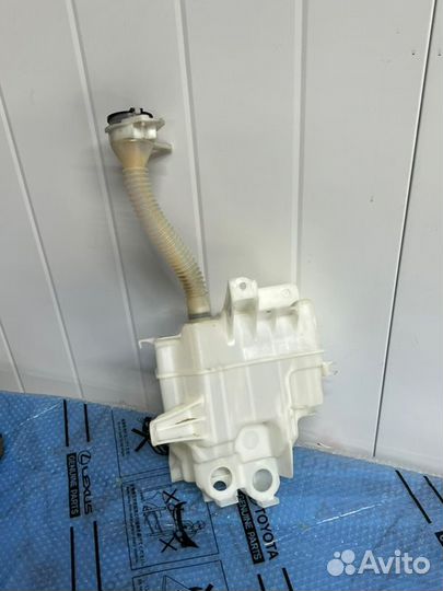 Бачок омывателя Toyota Rav4 2013-2019