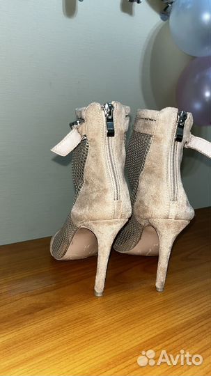 Туфли хилсы