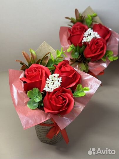 Букетиз мыльных цветов роз на выпускной