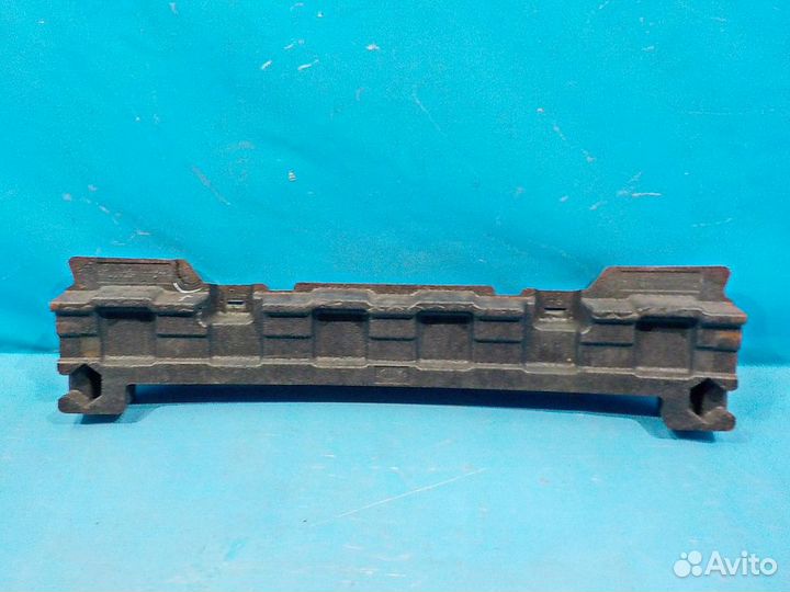 Абсорбер переднего бампера центральный KIA Ceed (E