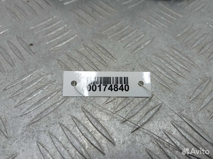 Кронштейн переднего бампера Hyundai Santa Fe 2 865162B000