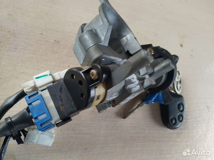 Замок зажигания Митсубиси Каризма 1997 г DA