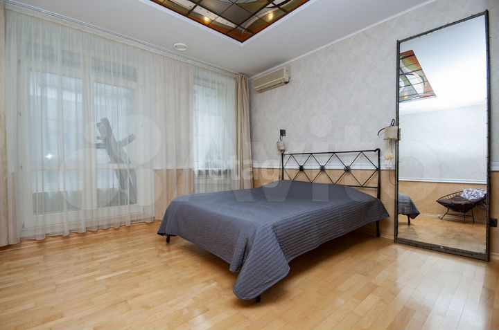5-к. квартира, 150 м², 2/5 эт.