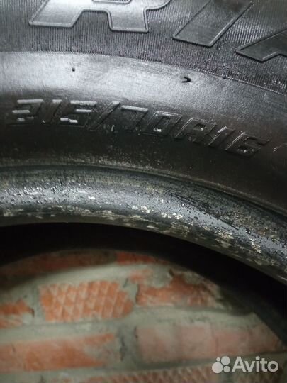 Triangle TR777 215/70 R16