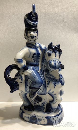 Штоф Гусар на коне. Гжель