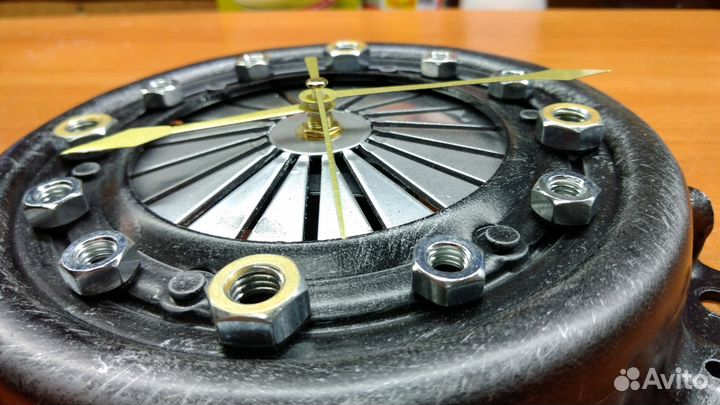 Стильные настенные часы в стиле Loft