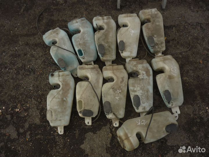 Бачок омывающей жидкости Рено Логан