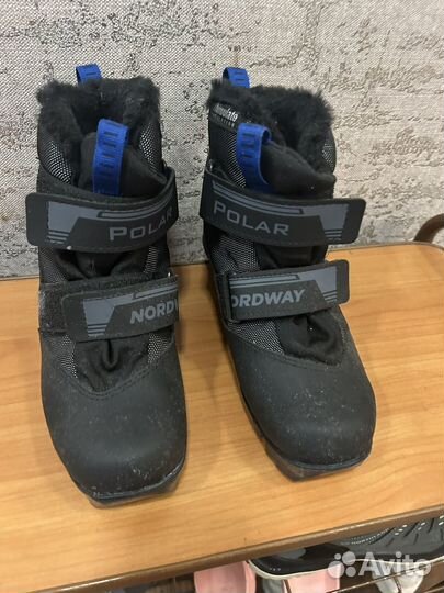 Лыжные ботинки