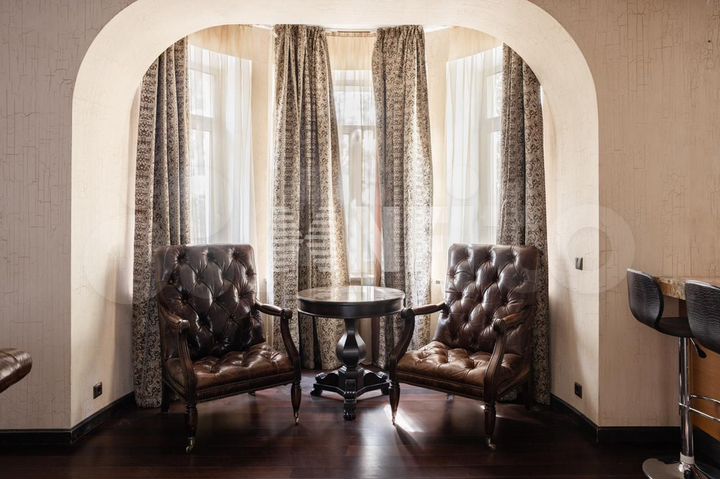 Дом 750 м² на участке 16 сот.