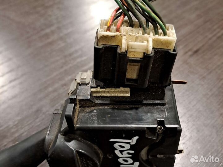 Подрулевой переключатель света Toyota