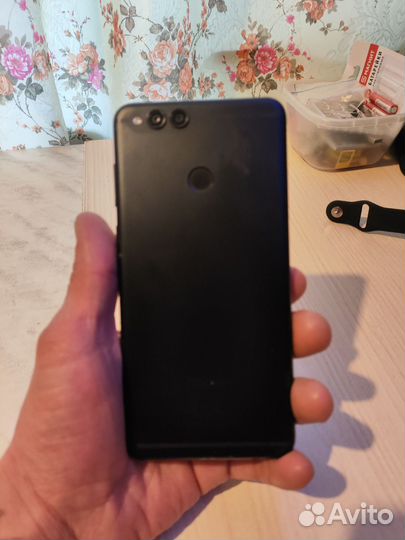 HONOR 7X, 4/64 ГБ