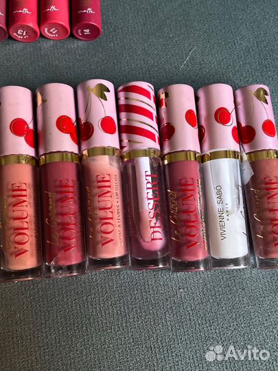 Блески и помады для губ тестеры