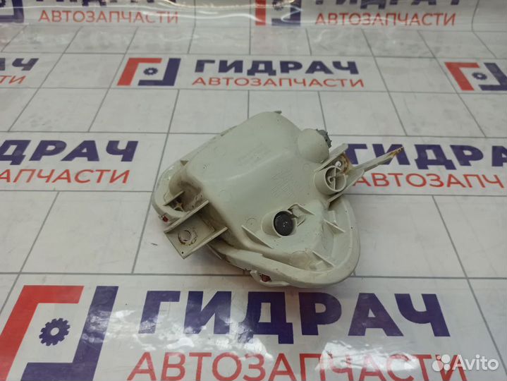 Фонарь задний в бампер правый Toyota RAV4 (XA30) 81457-42010