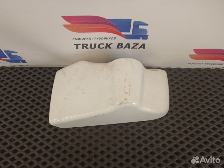 81637320075 Накладка кронштейна зеркала левая