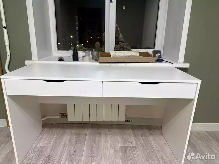 Письменный стол