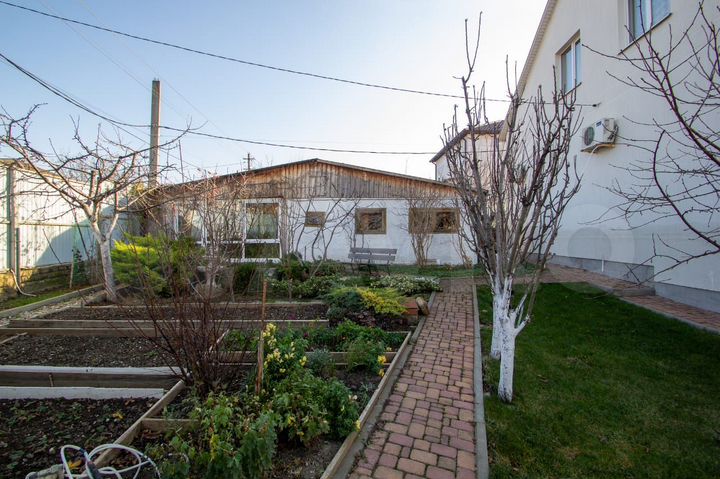 Дом 326 м² на участке 6 сот.