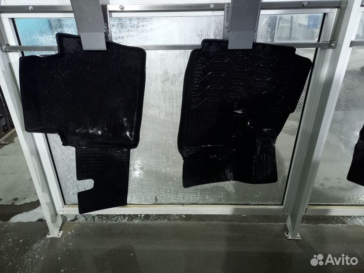 Продам коврики на ниву легенд