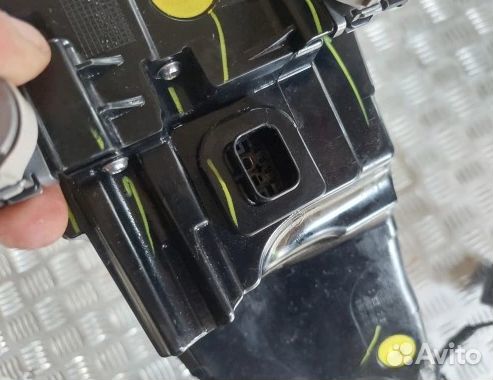 BMW X7 фонарь зад. левый