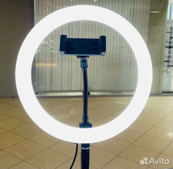 Кольцевая лампа 26 см