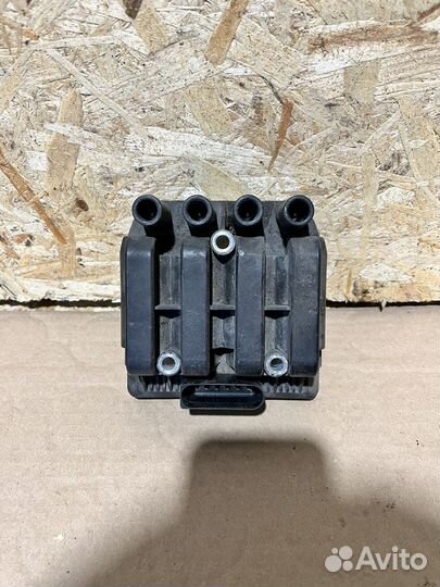 Катушка зажигания Volkswagen touran 09