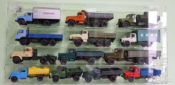 Стеллажи из оргстекла сборные прозрачные с дверкой